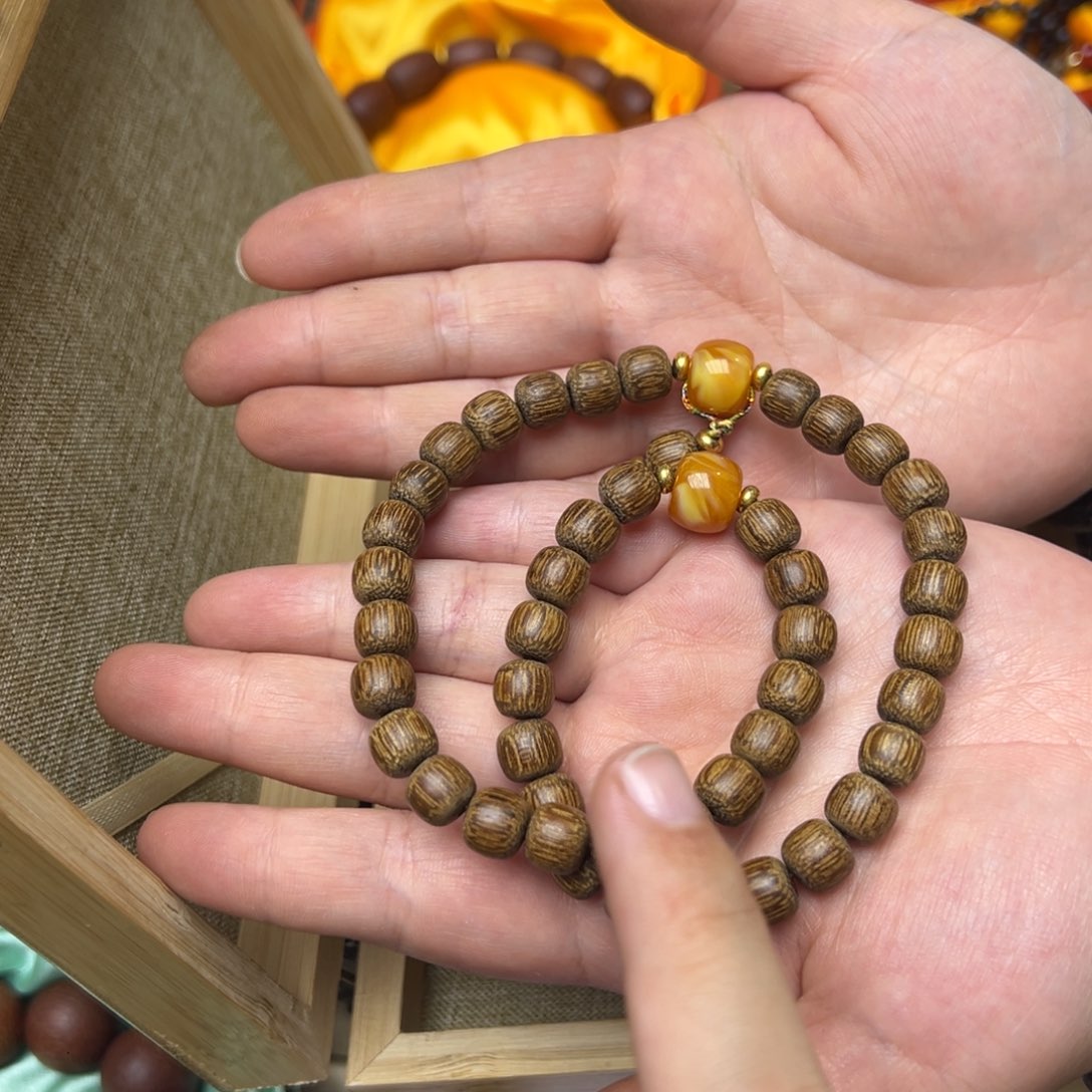 大叶紫檀（黑酸枝木类）