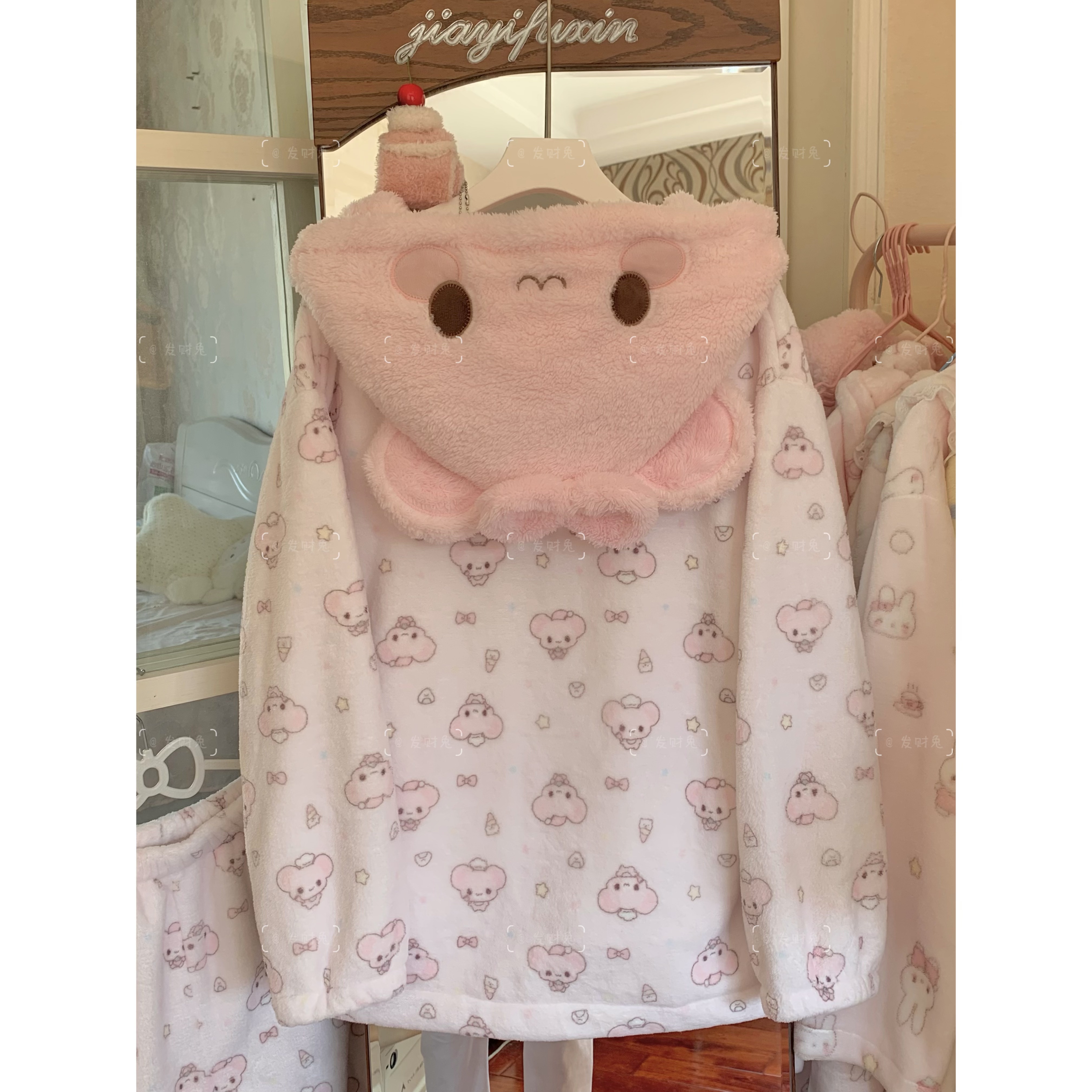 连帽可爱满印粉色老鼠睡衣女秋冬季新款加绒加厚法兰绒学生家居服