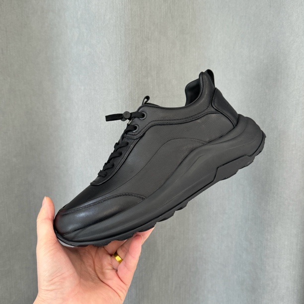 高端男士轻奢纯皮超轻舒适柔软休闲鞋