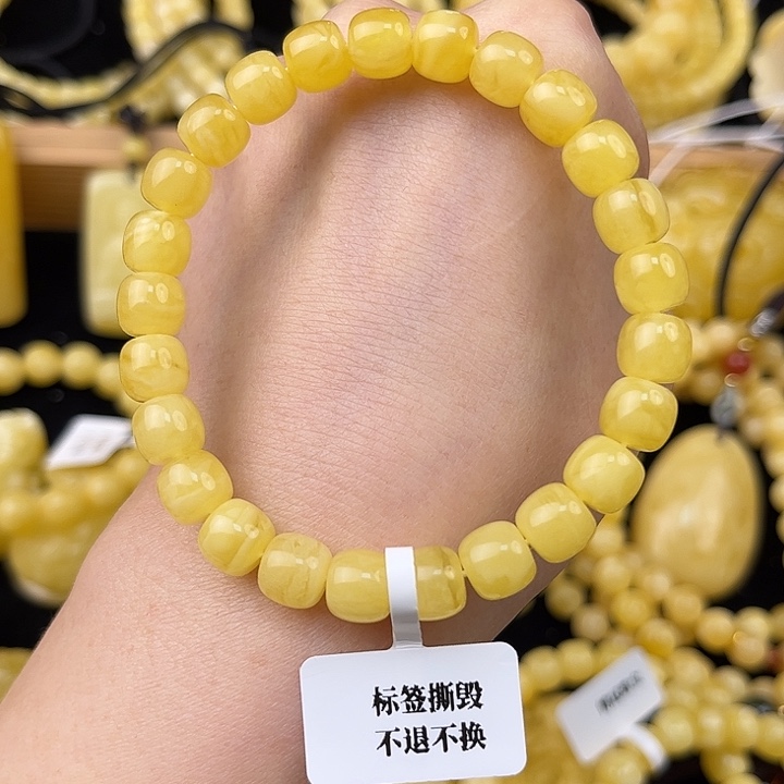 琥珀未镶嵌颈饰琥珀