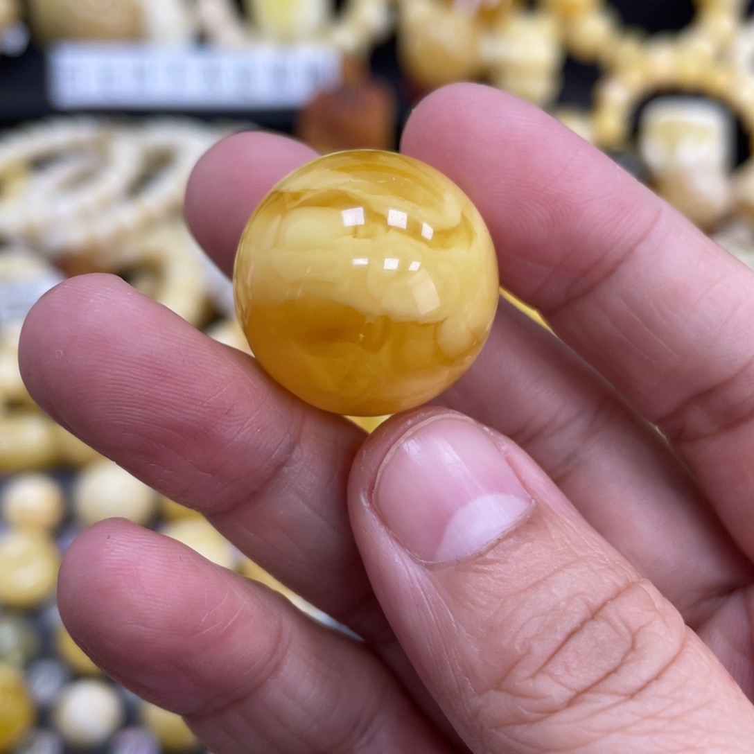 琥珀珠宝奇石未镶嵌23mm微瑕疵