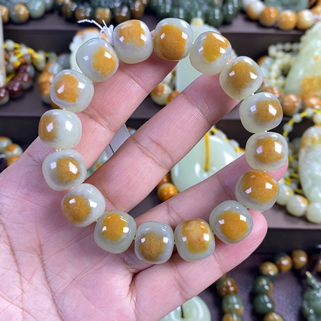 透闪石质玉未镶嵌手串