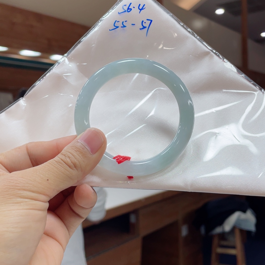 翡翠手镯未镶嵌买断