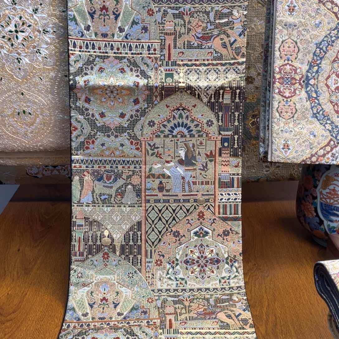 织绣金织埃及追想纹