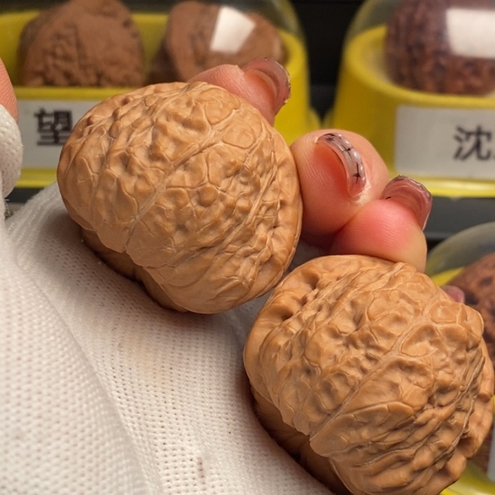 42乘44南瓜文玩核桃把件