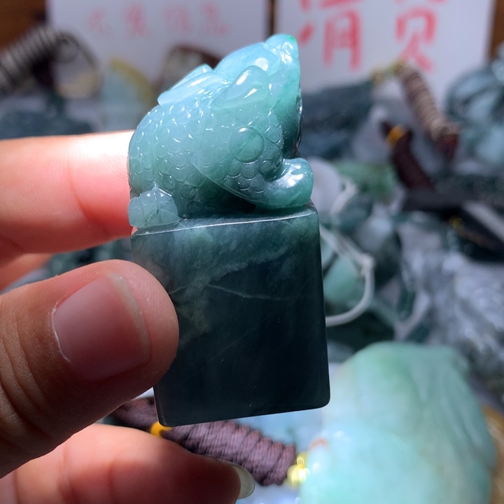 翡翠颈饰未镶嵌保真天然A货翡翠