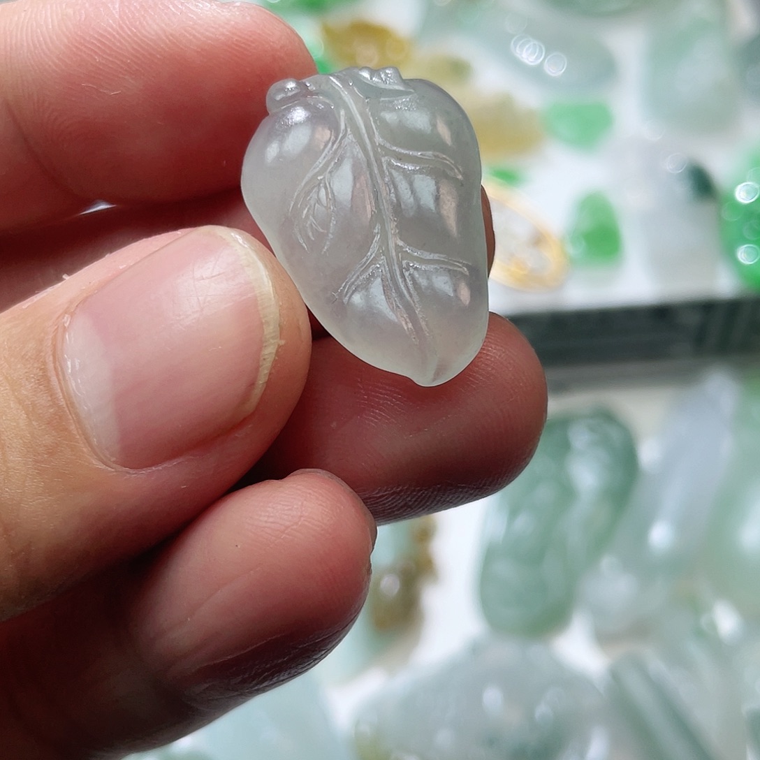 定制翡翠未镶嵌天然翡翠A货