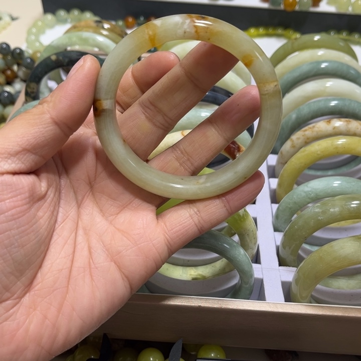 蛇纹石玉未镶嵌手链60口 2号