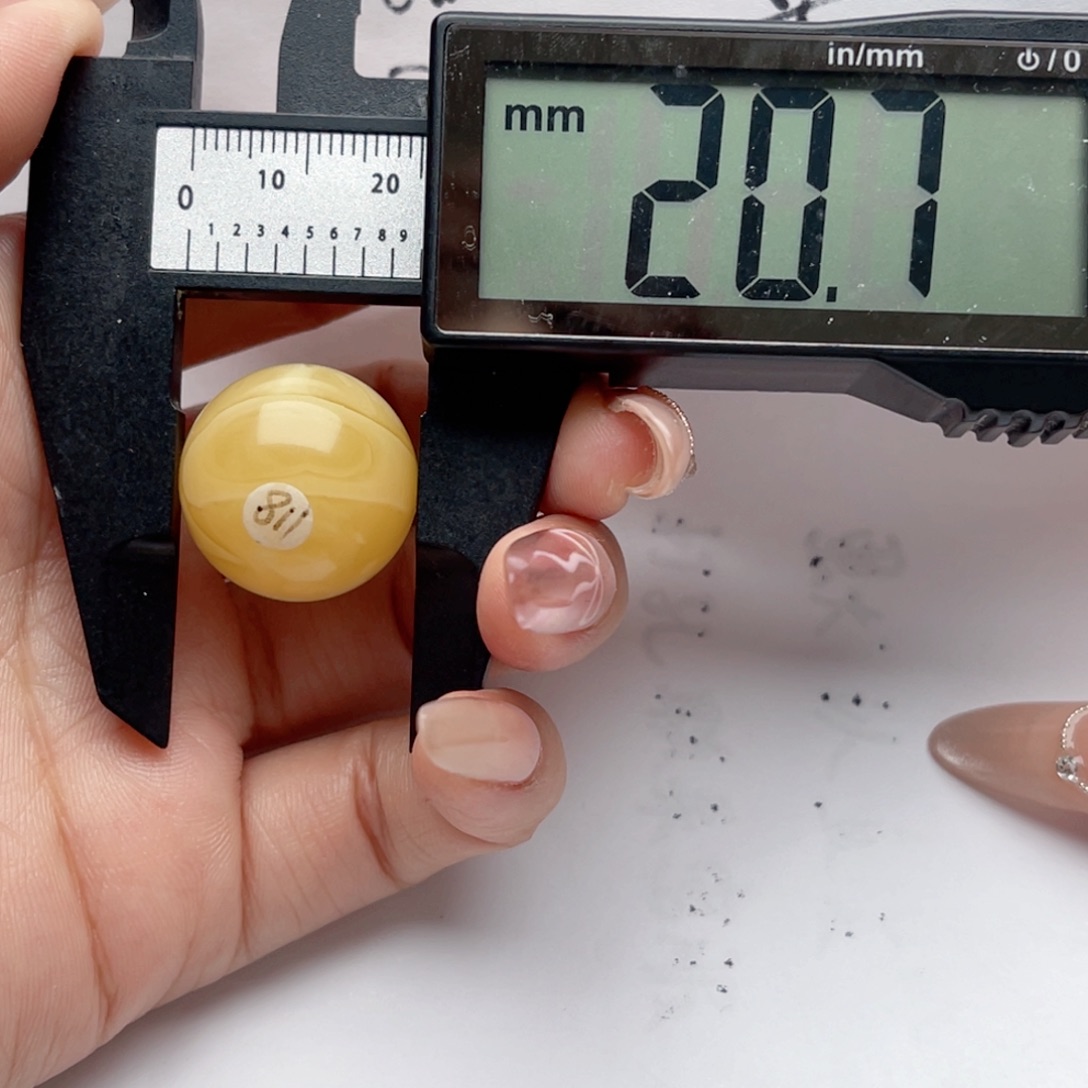 蜜蜡裸石未镶嵌阿*蜜蜡圆珠 思思