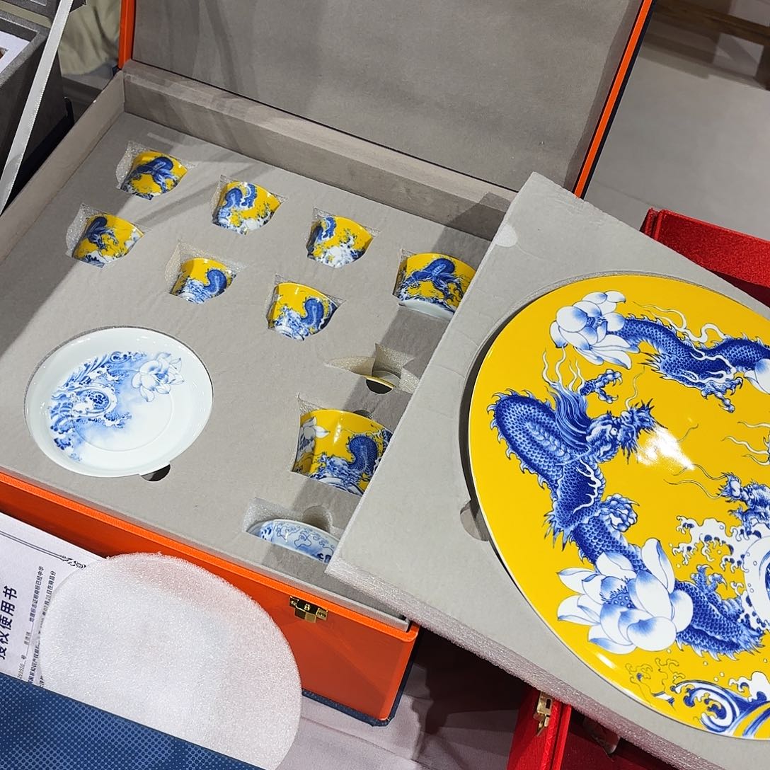 瓷片慧**猪景德镇瓷器艺术