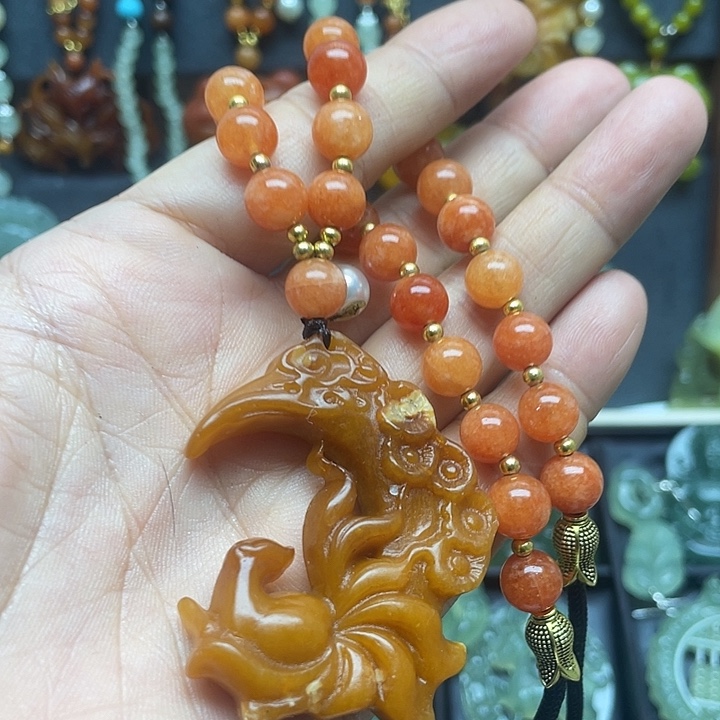 未镶嵌蛇纹石玉颈饰