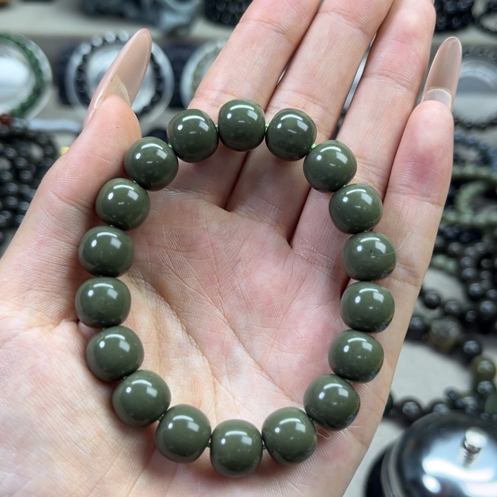 臣***和田玉未镶嵌手链沙枣青jun12