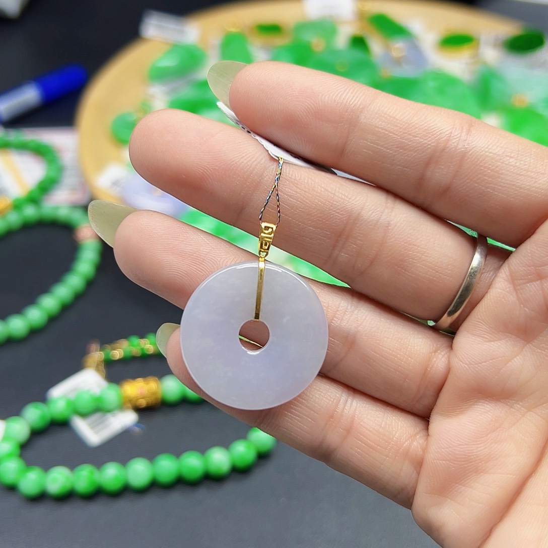 翡翠颈饰18K金镶嵌天然缅料A货一件