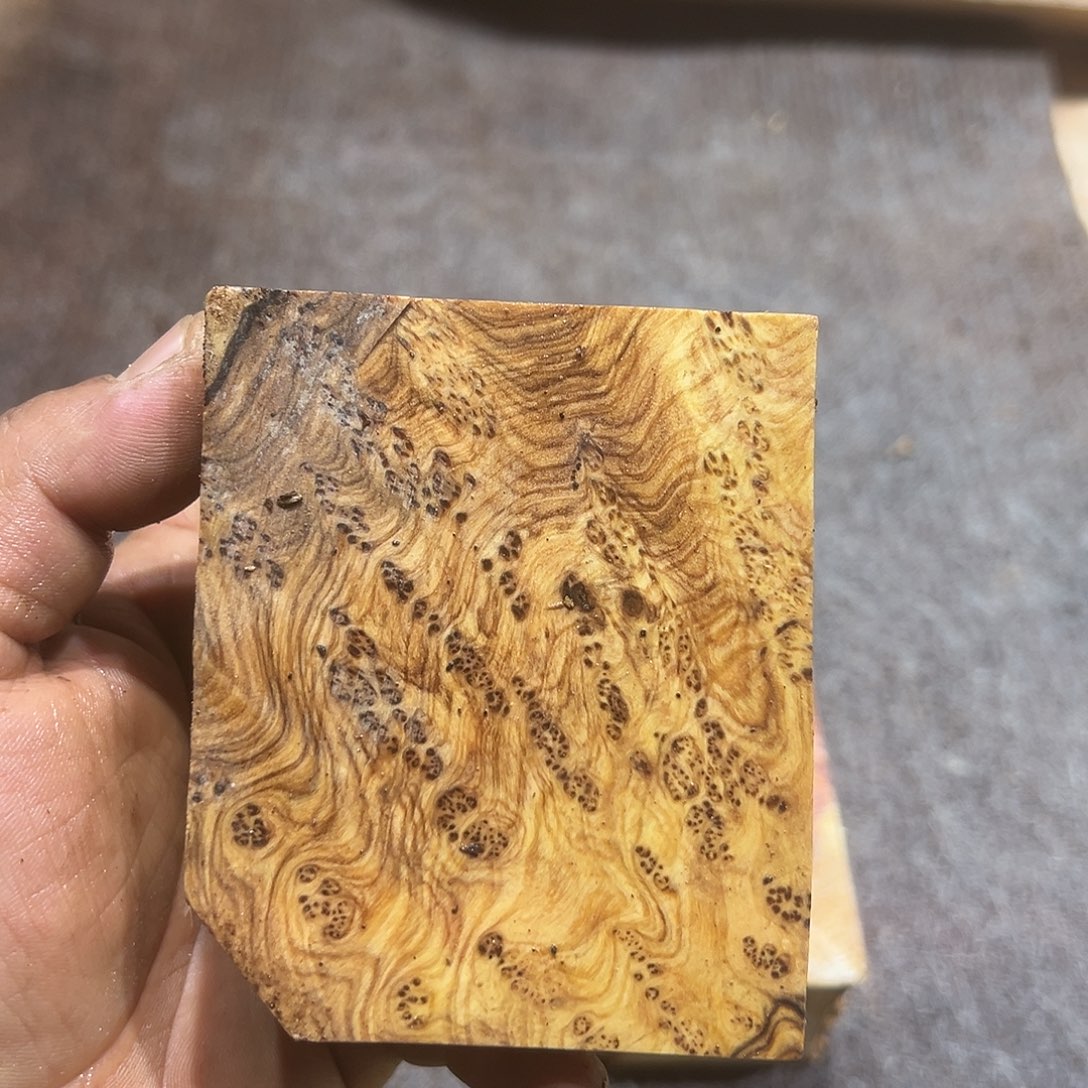 非洲檀香无事牌鬼柳瘤疤板块料子