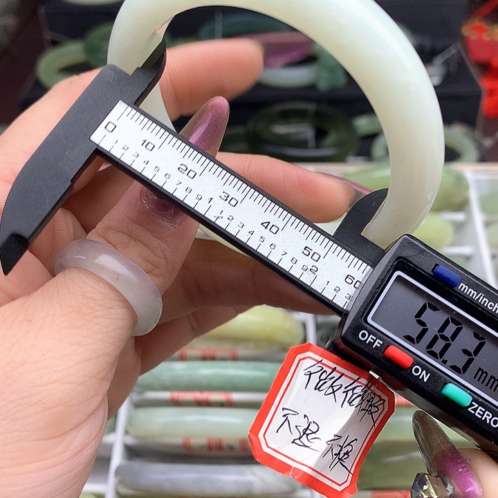 蛇纹石玉手镯未镶嵌763