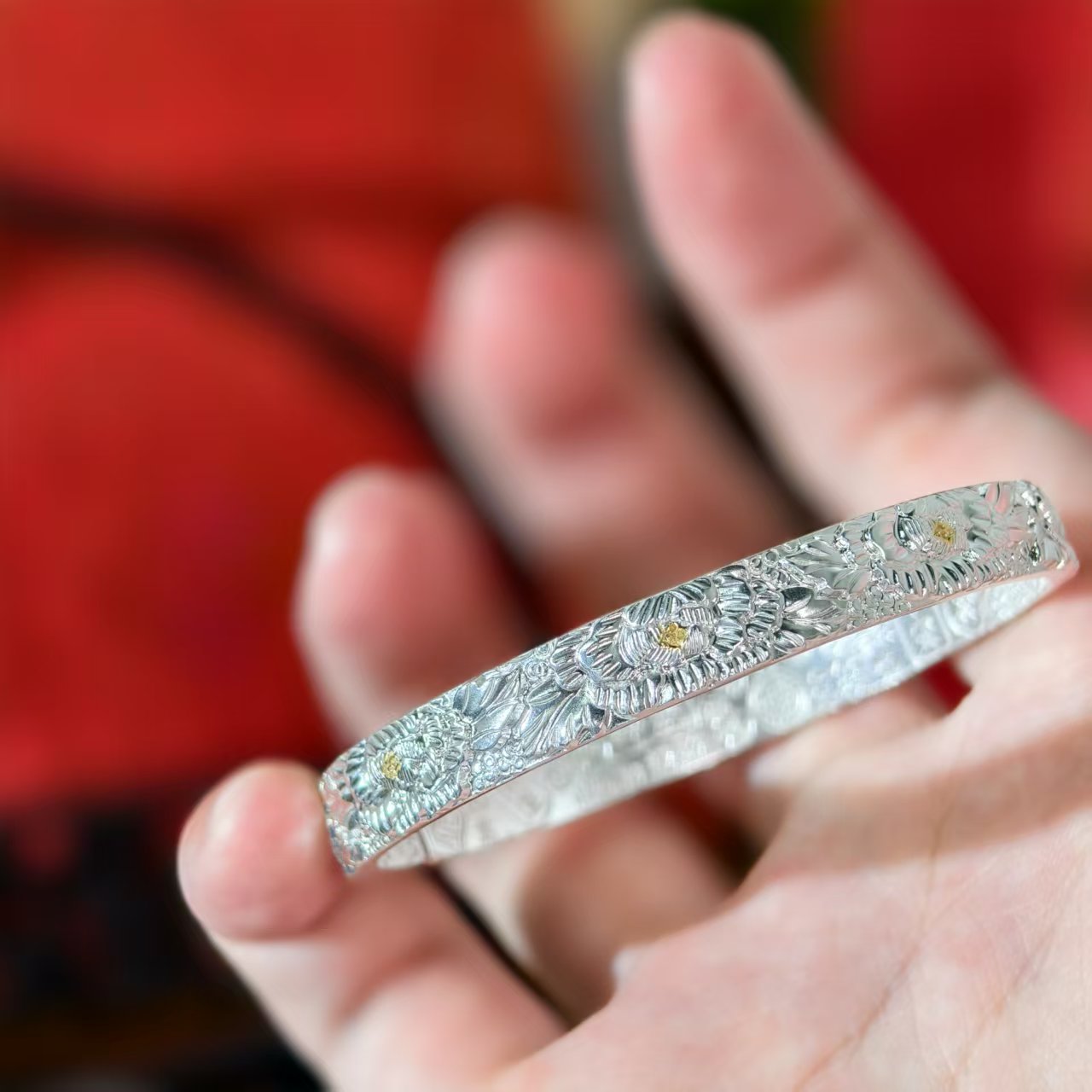 足银银制品 高级感牡丹花手镯足银古法錾刻镯子轻奢国风送礼佳品