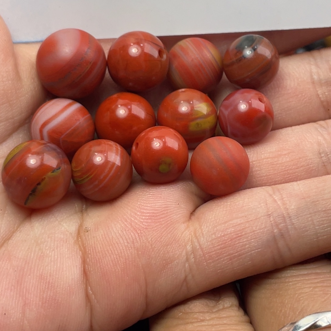 南红玛瑙圆珠未镶嵌