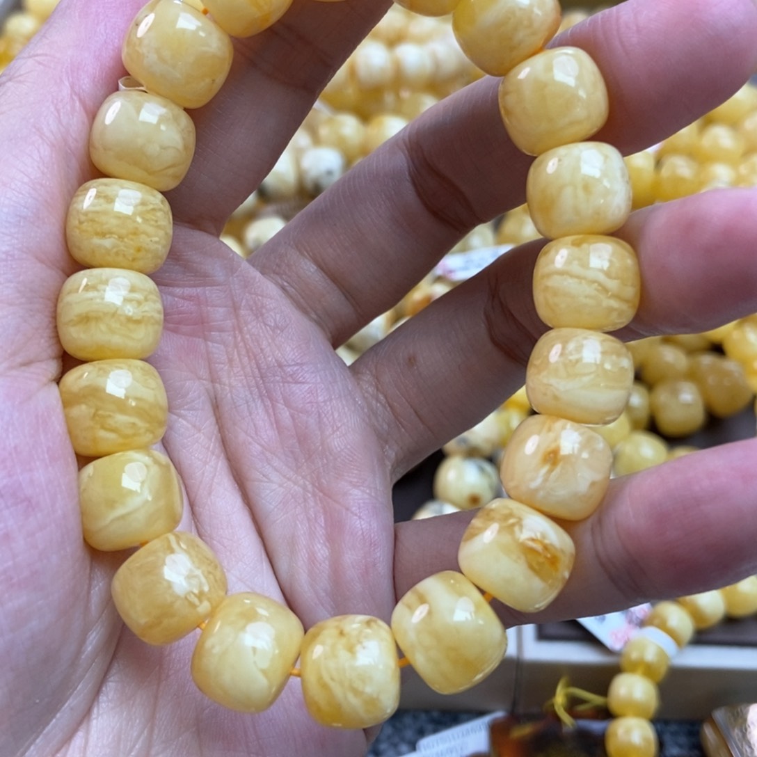 蜜蜡珠宝奇石未镶嵌