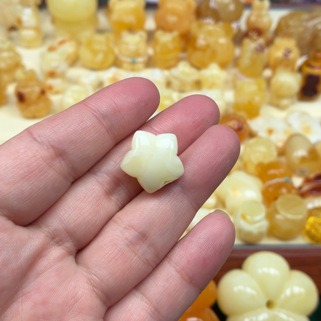 琥珀未镶嵌裸石蜜蜡