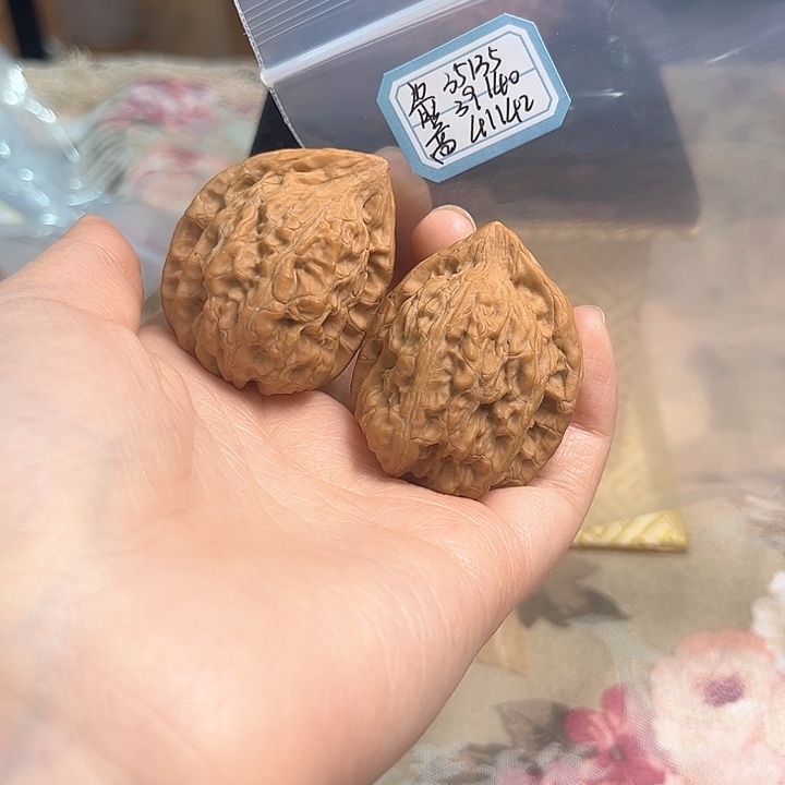 文玩核桃把件赤龙鸡心