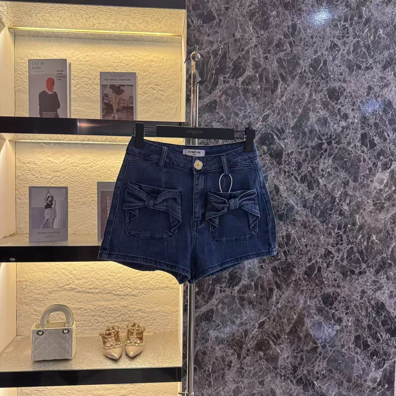 【CENFUN】332*气质高腰时尚休闲深蓝牛仔短裤D12113