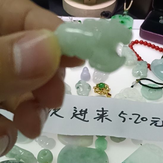 翡翠未镶嵌颈饰翡翠翡翠