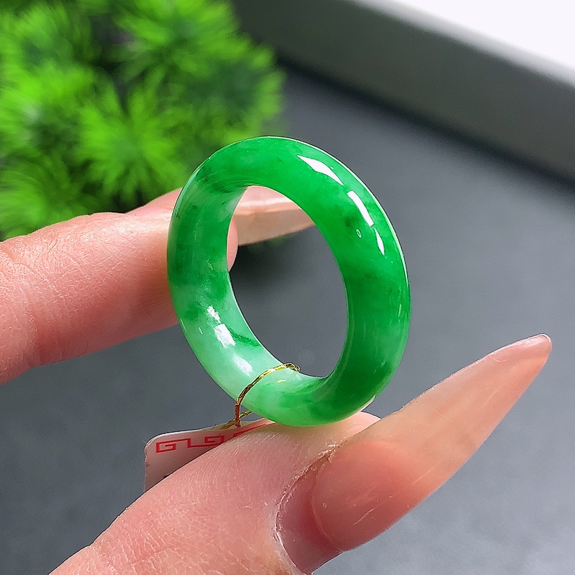 14圈s2281天然A货缅甸翡翠戒指戒圈满色阳绿尺寸：17.2*5.7*3.9