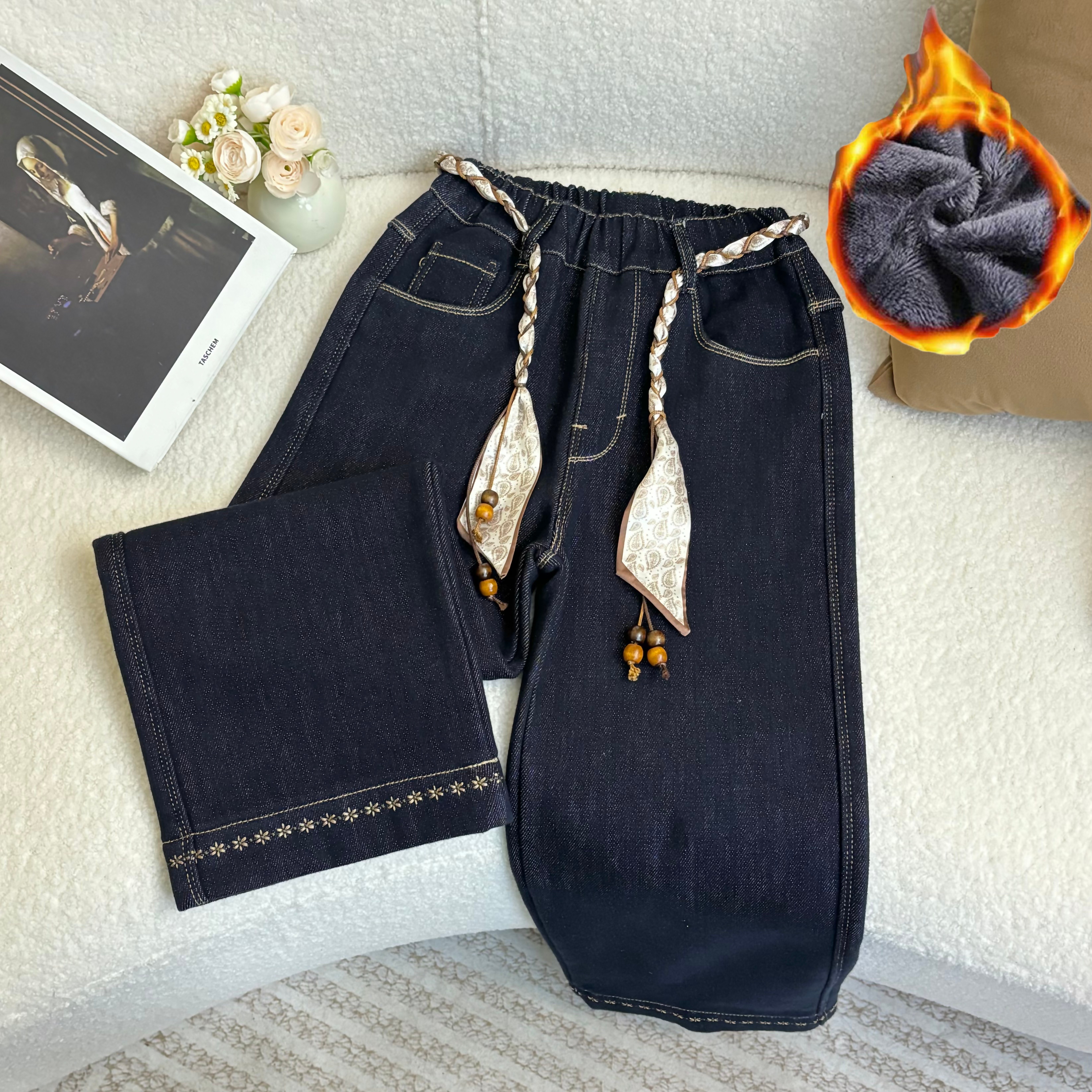 2025冬季一体绒新款女童洋气长裤百搭休闲加绒花朵牛仔裤