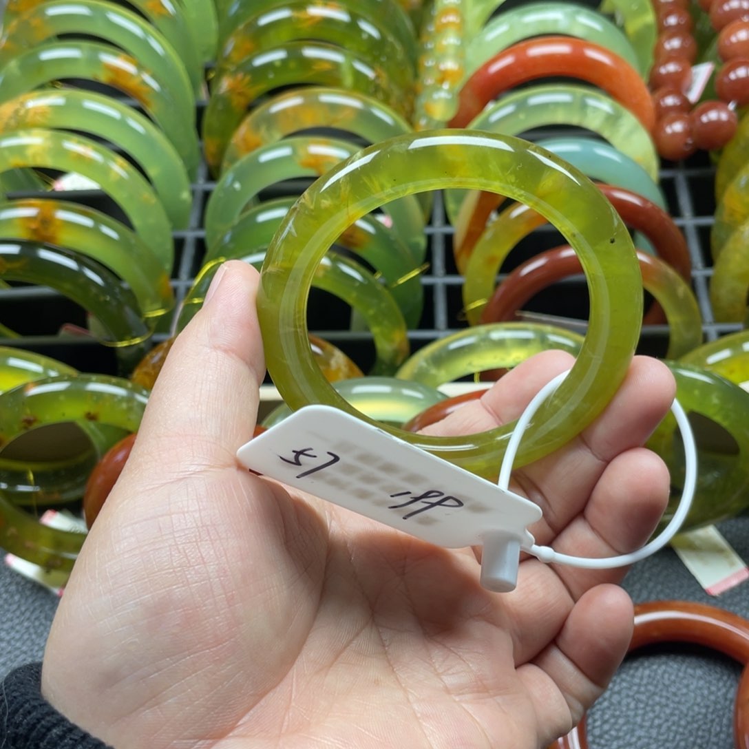 未镶嵌蛇纹石玉手镯有裂手镯特价不退不换