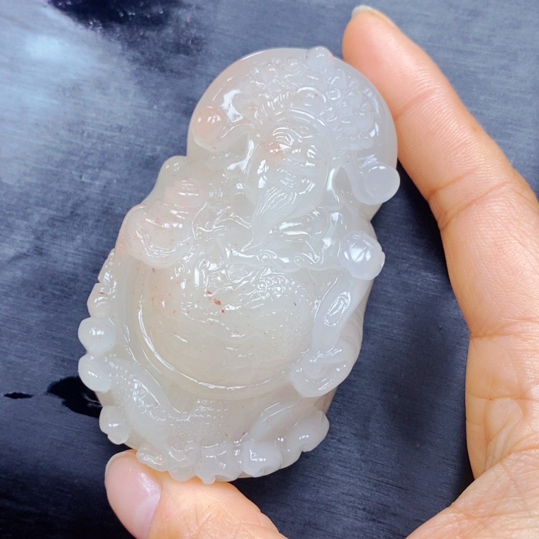 石英质玉（黄龙玉）颈饰未镶嵌