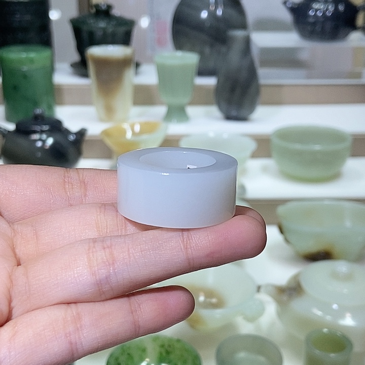 和田玉未镶嵌挂件白玉扳指