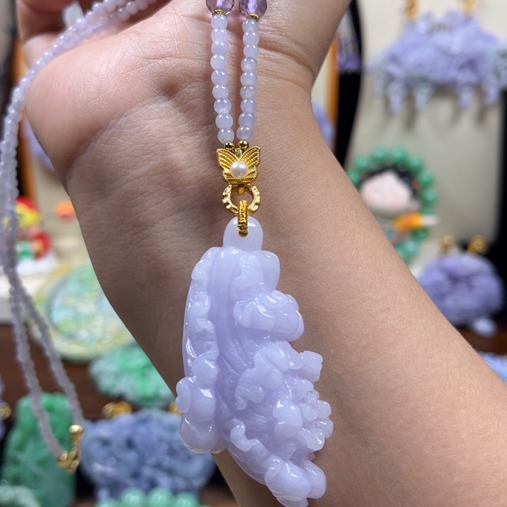 翡翠未镶嵌项链紫白菜