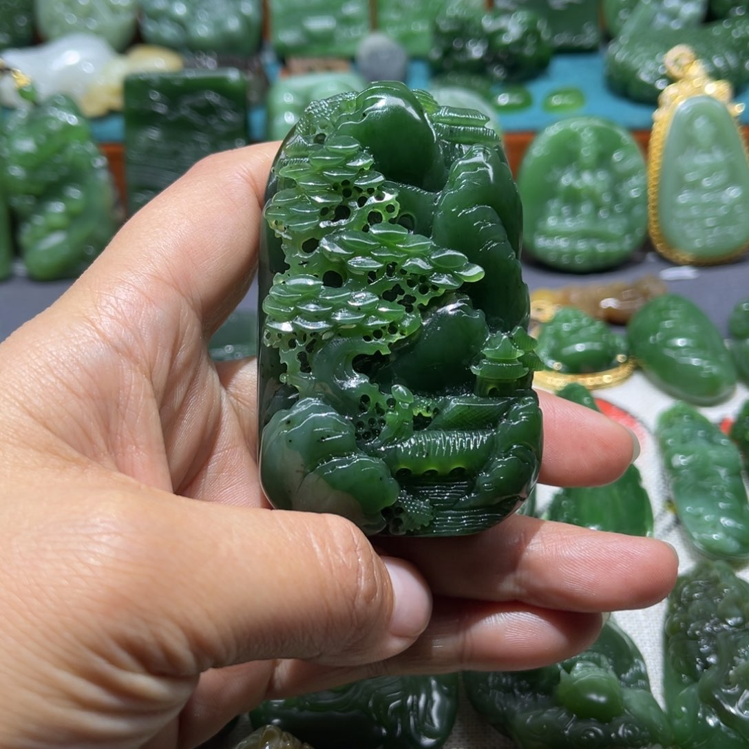 和田玉颈饰未镶嵌