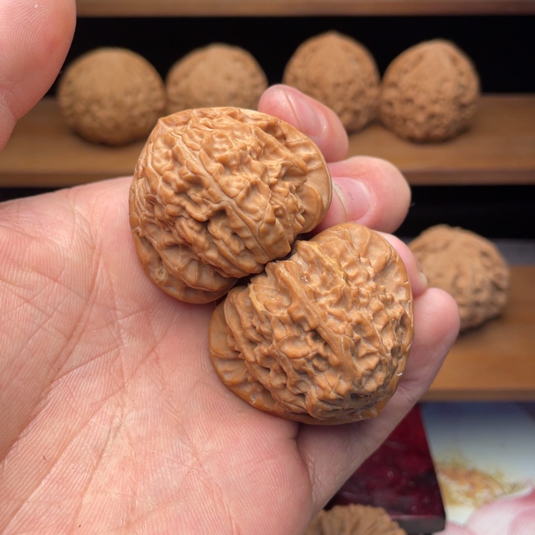 文玩核桃把件张*资41毕业高货三角白