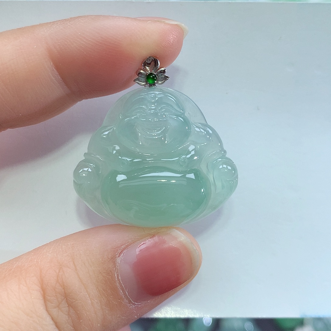 翡翠18K金镶嵌颈饰佛公 