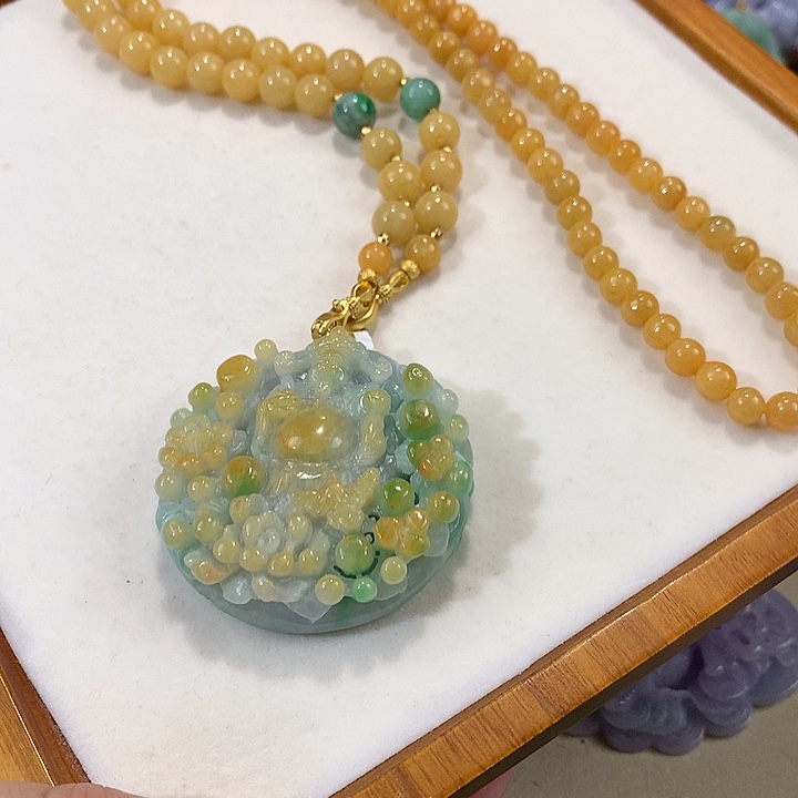 翡翠未镶嵌颈饰翡翠吊坠