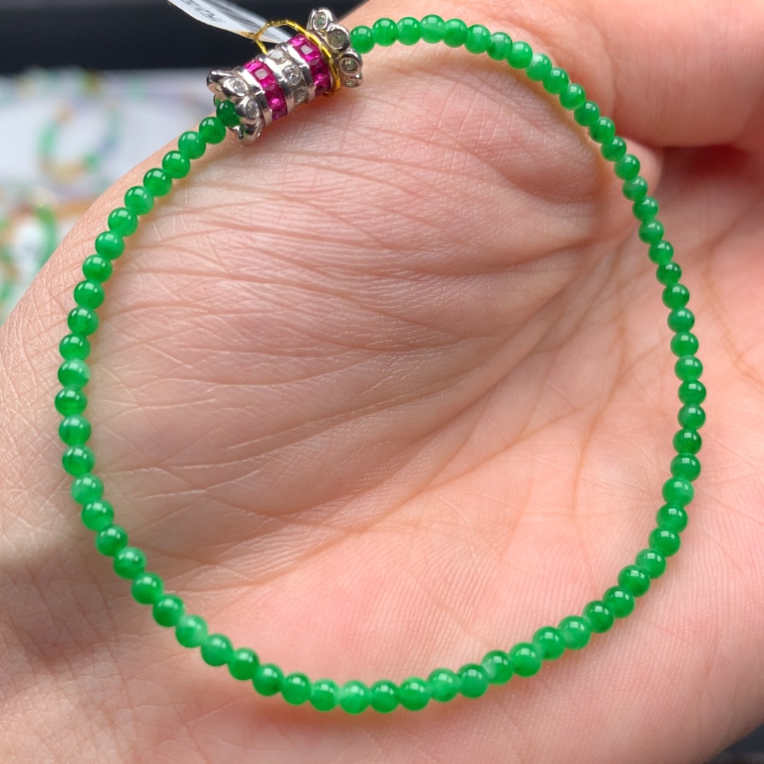 翡翠手链未镶嵌卡