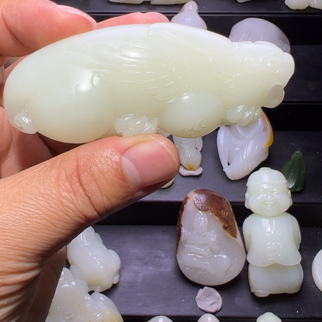 一***⁵和田玉未镶嵌挂件