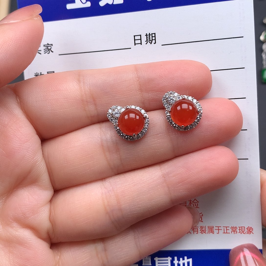 玛瑙/玉髓耳钉银S925镶嵌千**雪