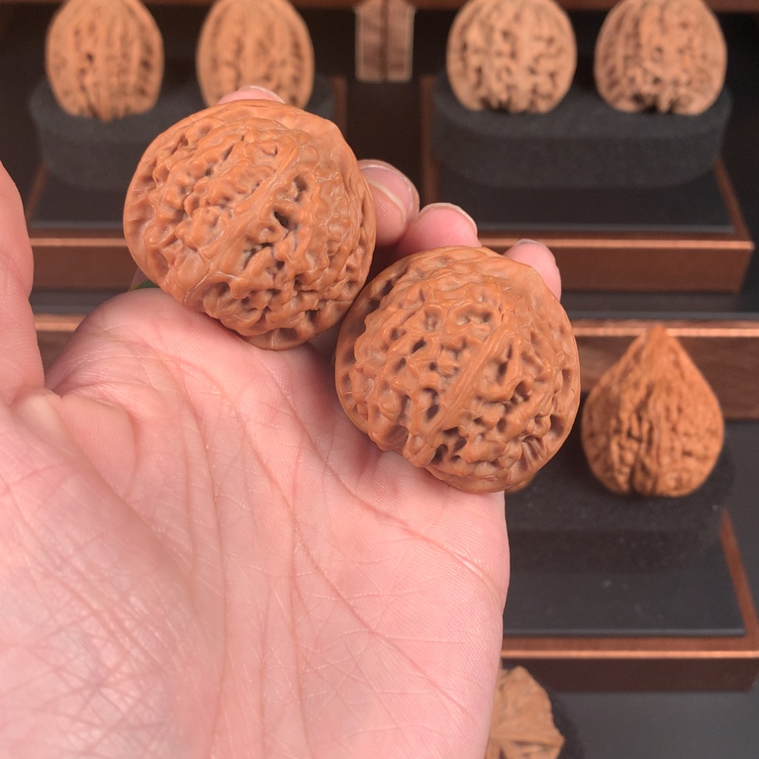 随***心文玩核桃吊坠泰山狮子