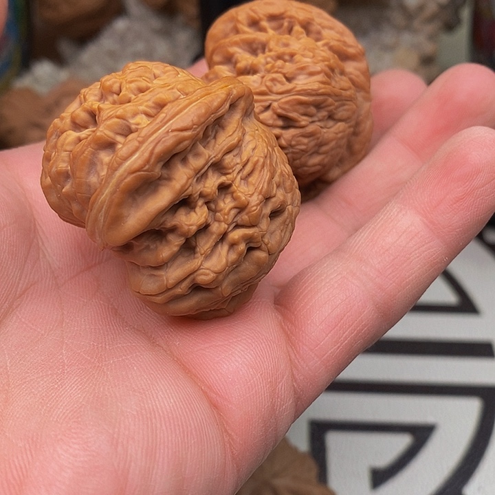 桃核把件?*四座楼狮子头