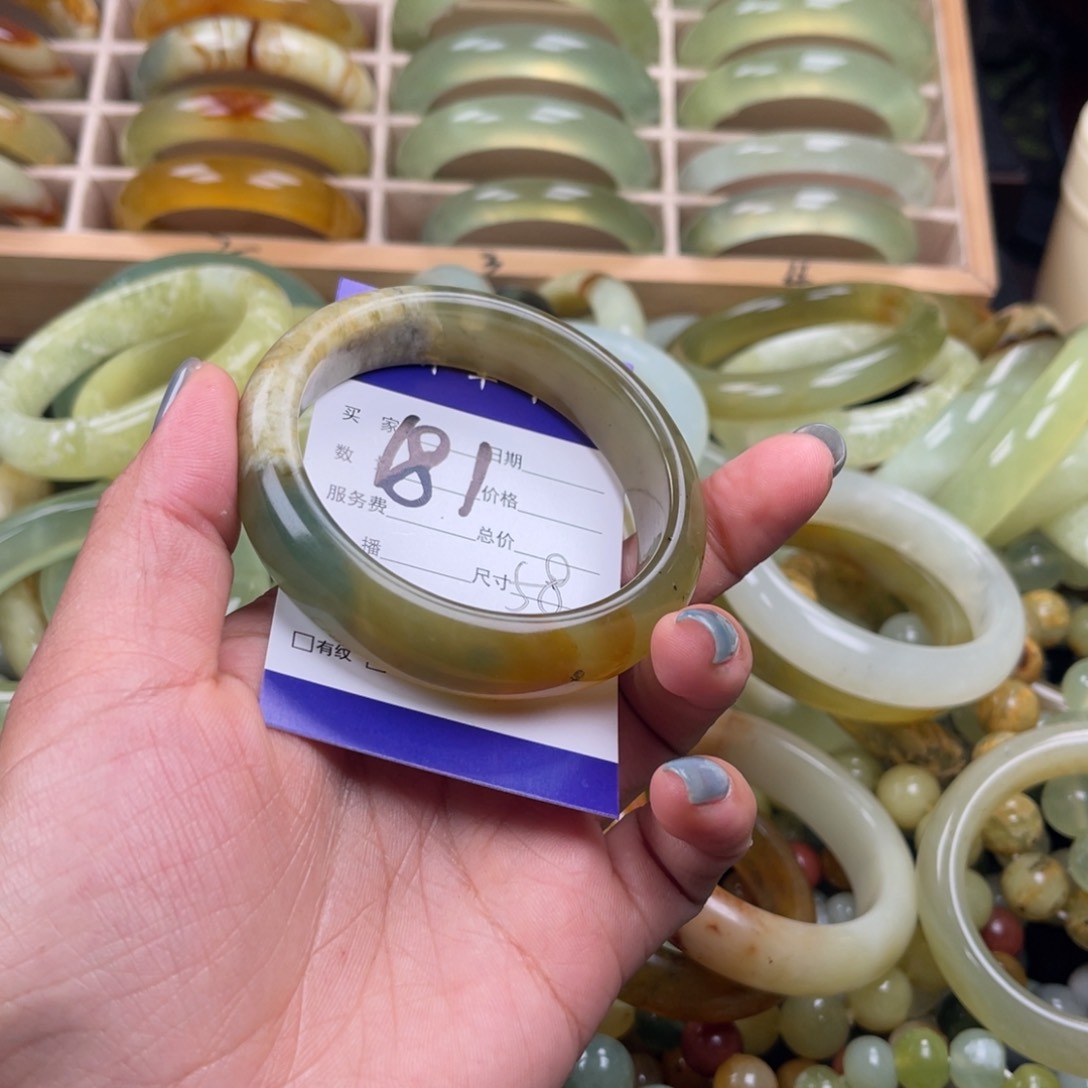 岫玉未镶嵌手镯m***宁