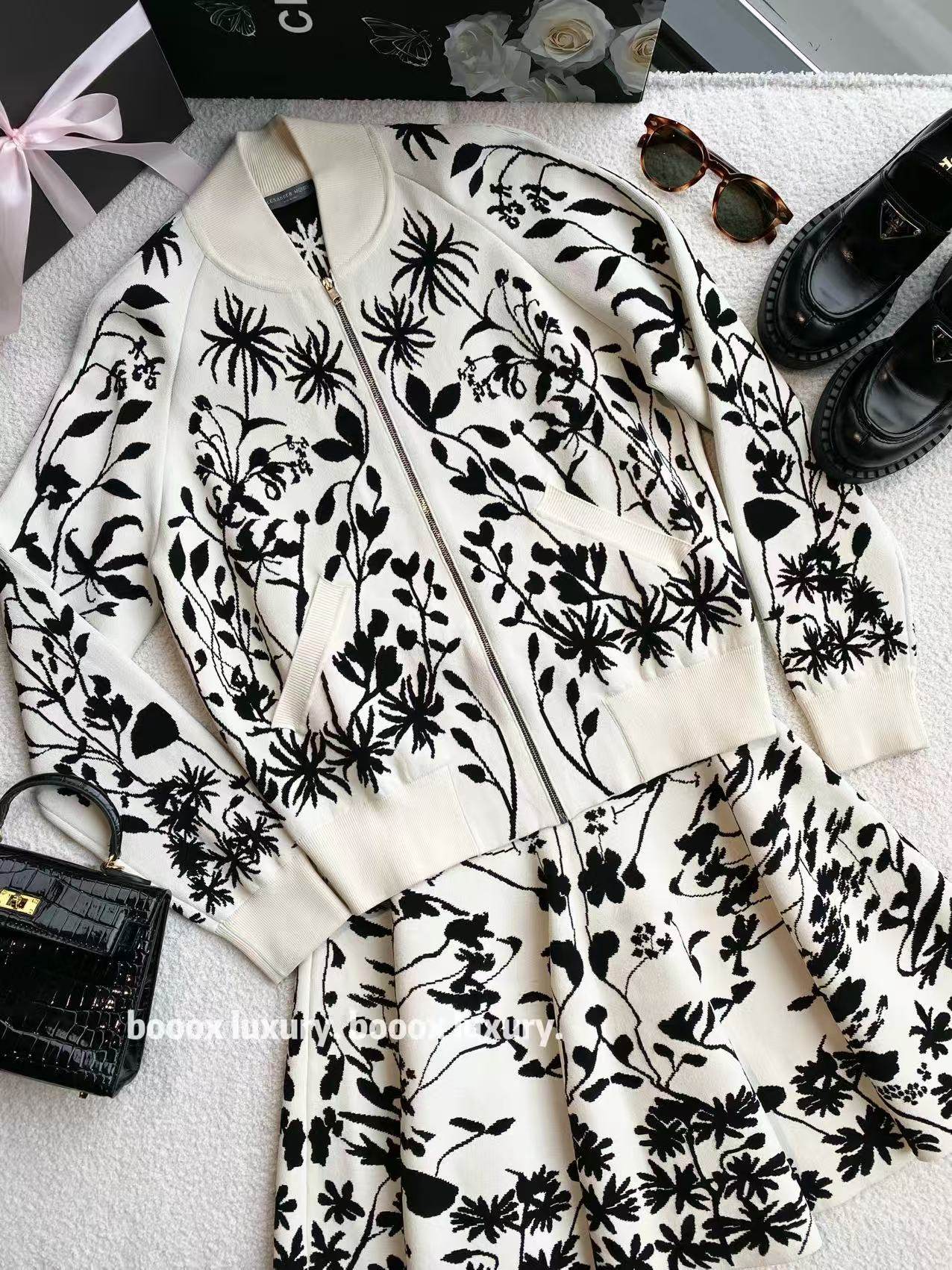 95新 Alexander McQueen/亚历山大·麦昆 xw193 粘胶 夹克套装 s码