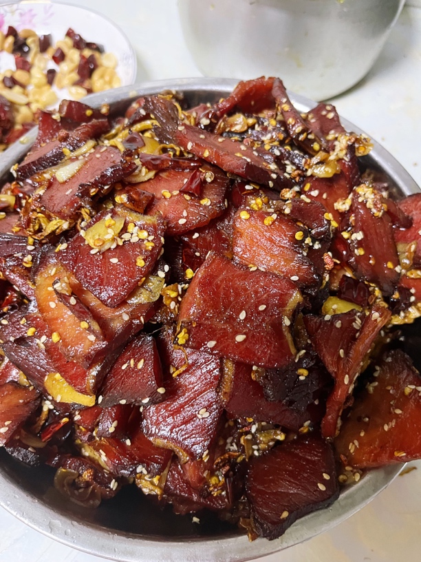 烛山手撕腊肉干袋装网红小零食五香味/香辣味传统猪肉