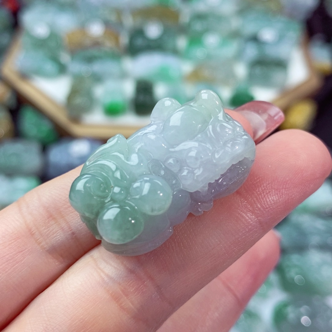 翡翠颈饰未镶嵌天然