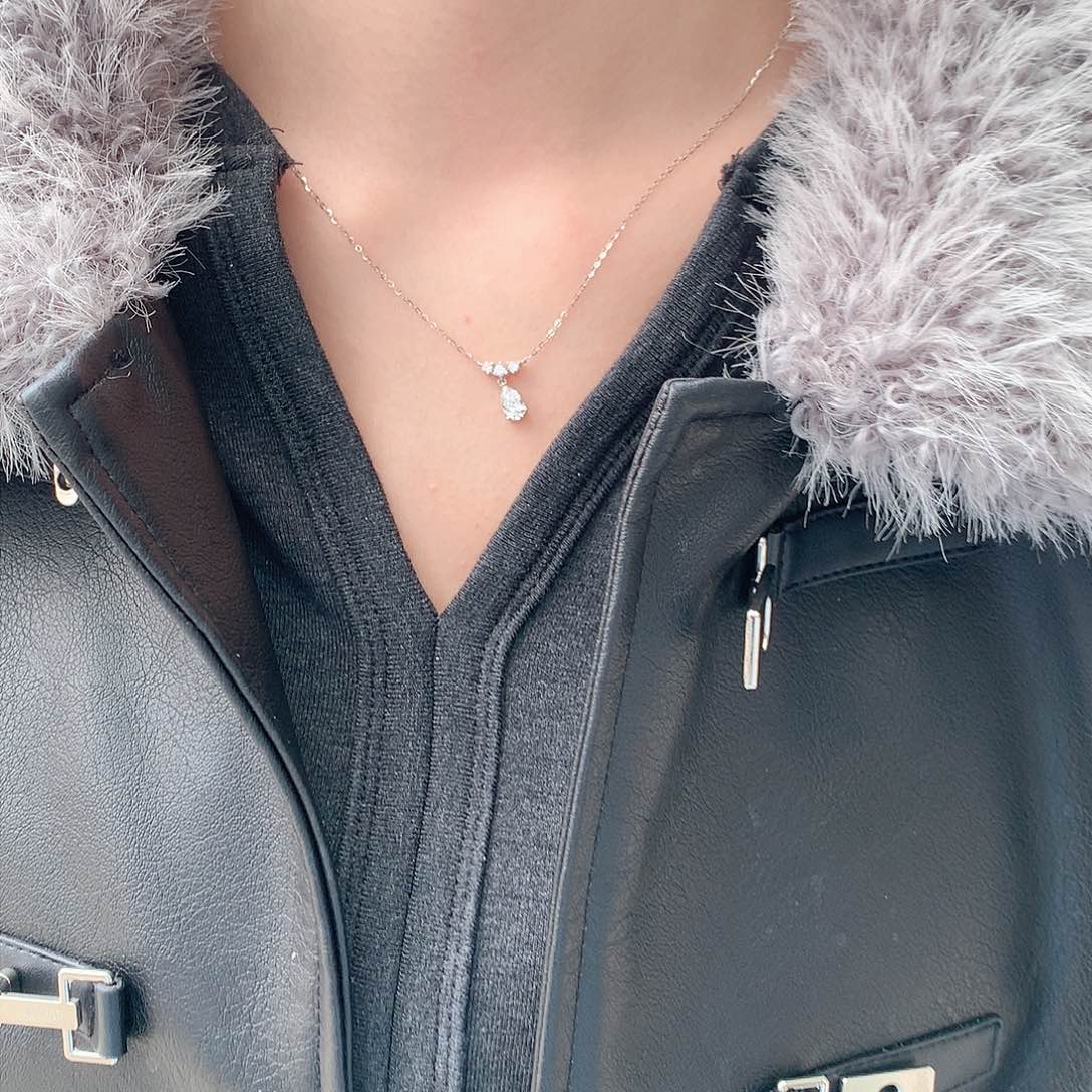 实验室培育钻石颈饰18K金镶嵌