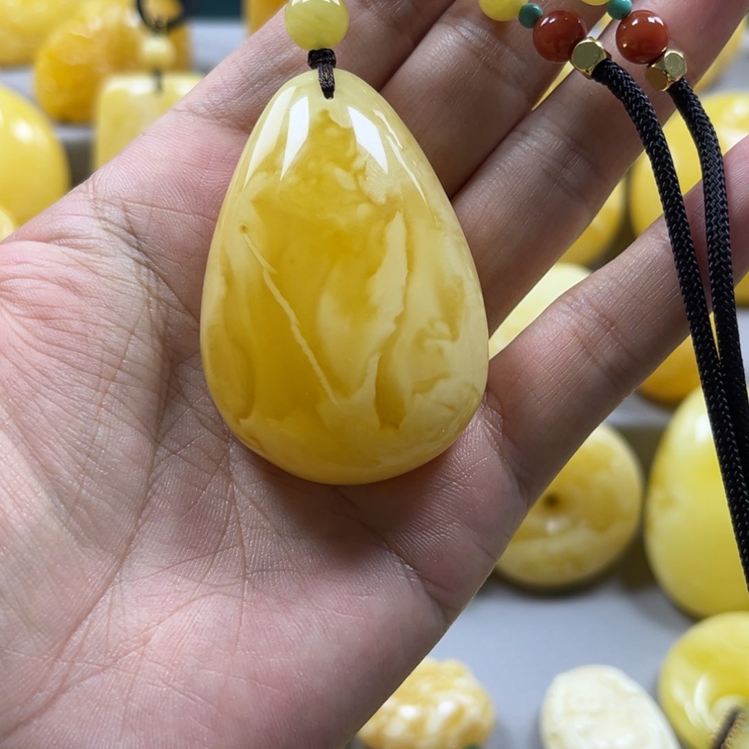 未镶嵌蜜蜡珠宝奇石