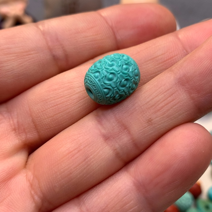 绿松石未镶嵌颈饰