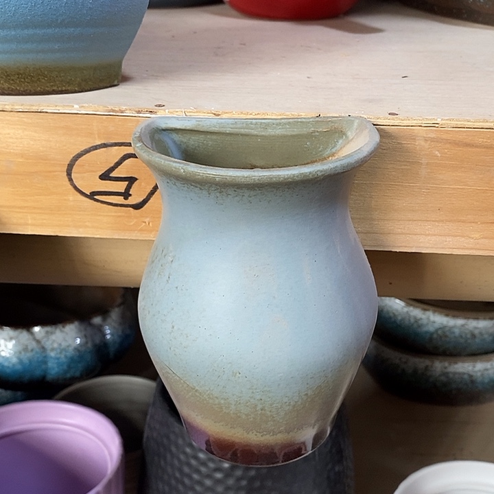 摆件陶陶盆有孔 瑕疵针孔漏釉介意勿拍外口 6*9外高14