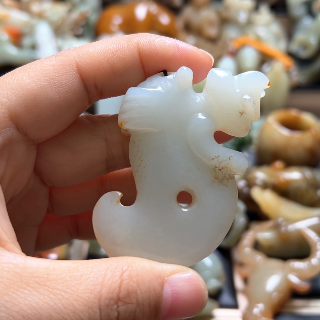 和田玉（糖玉）颈饰未镶嵌